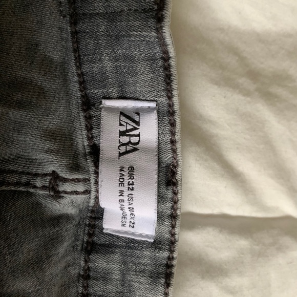3/$50 Zara high waist grey ripped skinny jeans. - Picture 1 of 4